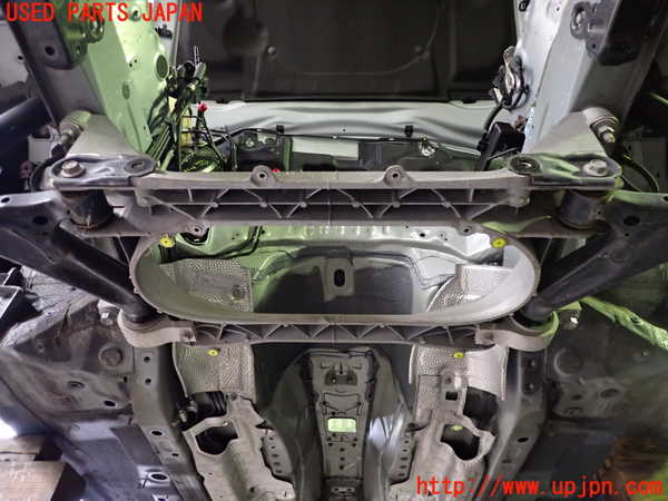 2UPJ-9236085285]レクサス・IS250C(GSE20)フロントメンバー 中古_2