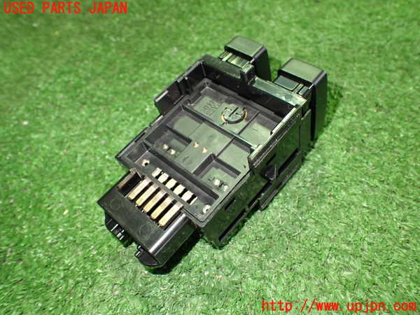 2UPJ-9236086306]レクサス・IS250C(GSE20)スイッチ1 (給油口、トランク) 中古_3