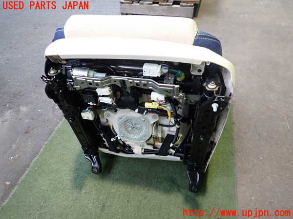 2UPJ-9236087065]レクサス・IS250C(GSE20)助手席シート 中古_5