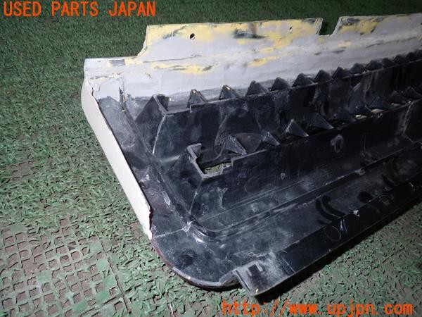 3UPJ=9236090015]ランドローバー レンジローバー 4.6HSE(LP60D P38A)後期 ディスカバリー(L318)純正 AWR3633 フロントグリル③ 中古_4