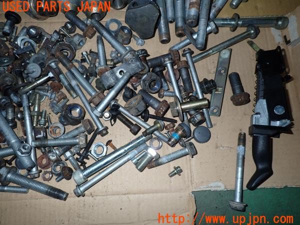 3UPJ=9236090720]ランドローバー レンジローバー 4.6HSE(LP60D P38A)後期 ネジ・ナット・ステー類 セット ジャンク_3