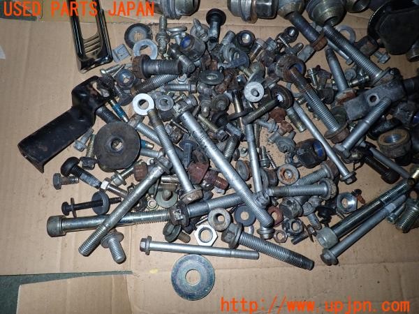 3UPJ=9236090720]ランドローバー レンジローバー 4.6HSE(LP60D P38A)後期 ネジ・ナット・ステー類 セット ジャンク_4