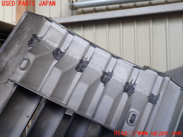 1UPJ-9236091050]ランドローバー・レンジローバー(LP60D)ラジエターグリル ジャンク_5
