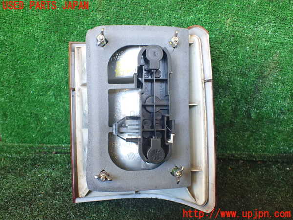 1UPJ-9236091536]ランドローバー・レンジローバー(LP60D)左テールランプ 中古_3