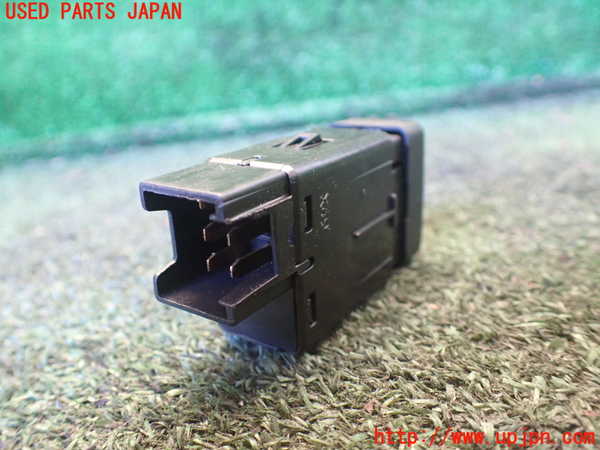 1UPJ-9236096290]ランドローバー・レンジローバー(LP60D)ハザードスイッチ 中古_2