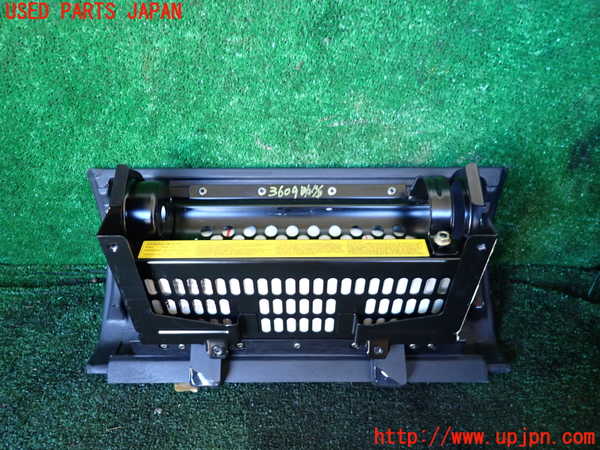 1UPJ-9236097870]ランドローバー・レンジローバー(LP60D)助手席側エアバッグカバー 中古_3