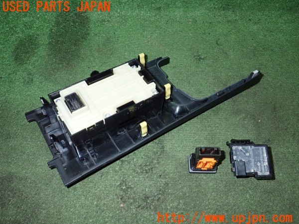 3UPJ=9236100532]レクサス IS300h(AVE30)純正 ドライブモードセレクトスイッチ ステアリングチルト 車両接近通報装置 スイッチセット 中古_4