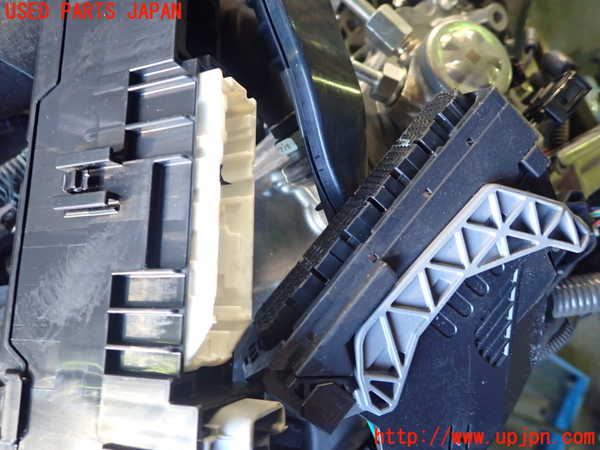 1UPJ-9236102010]レクサス・IS300h(AVE30)エンジン 2AR-FSE 中古_3