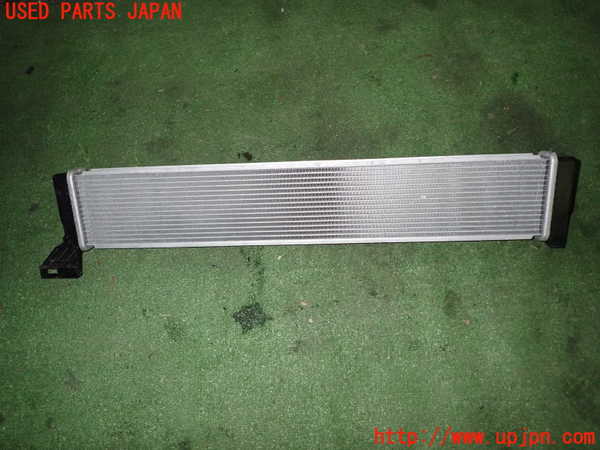 1UPJ-9236102322]レクサス・IS300h(AVE30)ラジエーター2 中古_2