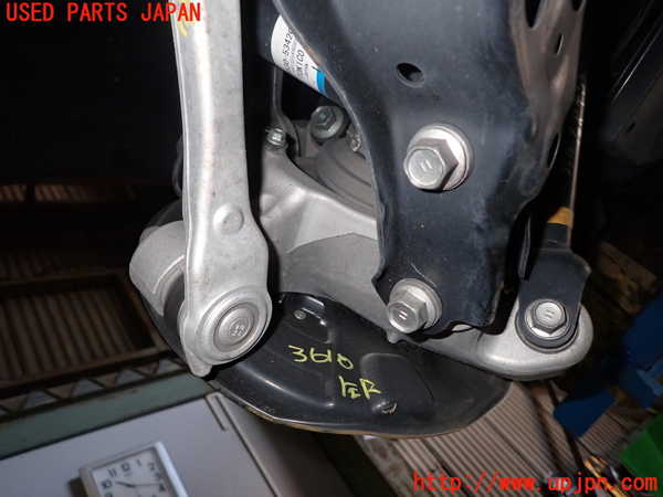 1UPJ-9236104305]レクサス・IS300h(AVE30)左リアナックルハブ 中古_2