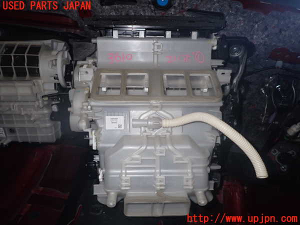 1UPJ-9236106081]レクサス・IS300h(AVE30)エバポレーター1 中古_2