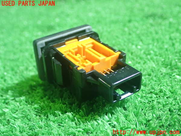1UPJ-9236106310]レクサス・IS300h(AVE30)スイッチ5(リアサンシェード) 中古_3