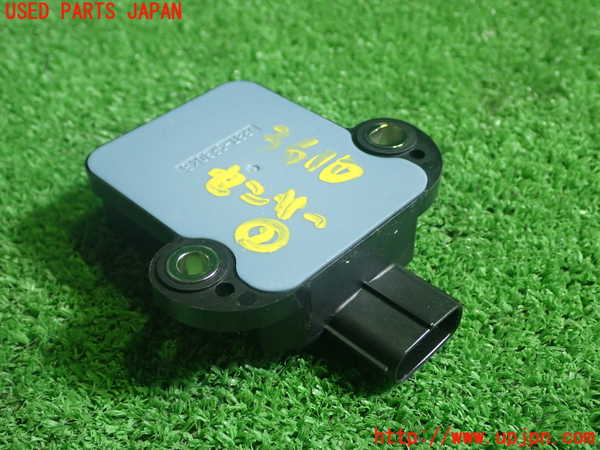 1UPJ-9236106381]レクサス・IS300h(AVE30)センサー1(ヨーレート) 中古_3