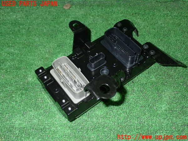 1UPJ-9236106125]レクサス・IS300h(AVE30)ABSコンピューター 中古_3