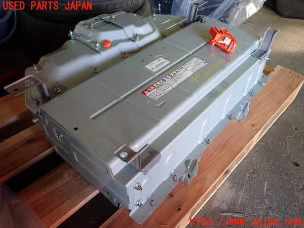1UPJ-9236106911]レクサス・IS300h(AVE30)ハイブリッドバッテリー1 中古_2