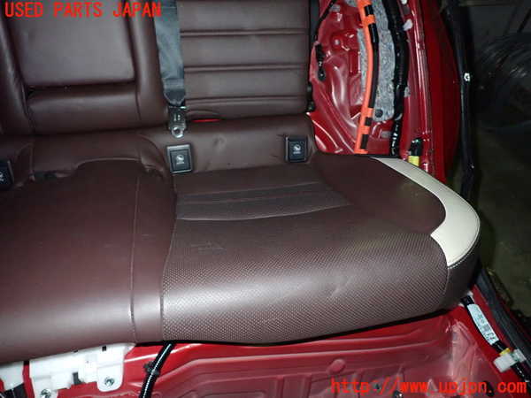 1UPJ-9236107385]レクサス・IS300h(AVE30)リアシート 中古_4