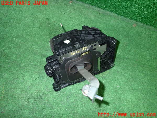 1UPJ-9236107555]レクサス・IS300h(AVE30)ATシフトレバー 中古_2