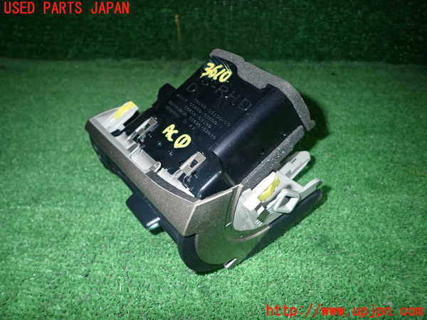 1UPJ-9236107526]レクサス・IS300h(AVE30)エアコン吹き出し口1(右) 中古_2