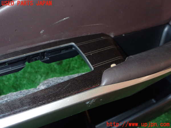 1UPJ-9236101234]レクサス・IS300h(AVE30)右前ドア内張り 中古_4