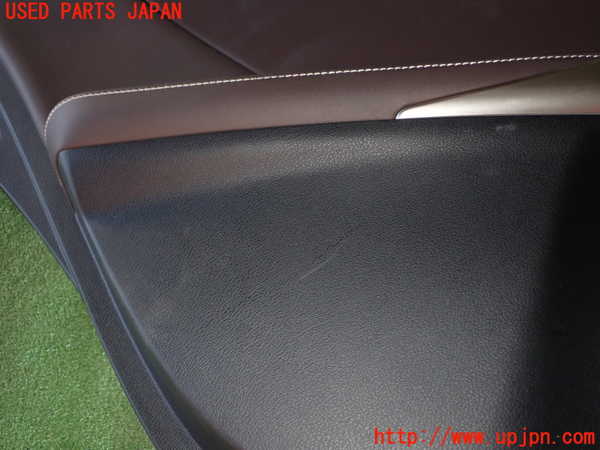 1UPJ-9236101324]レクサス・IS300h(AVE30)左後ドア内張り 中古_2