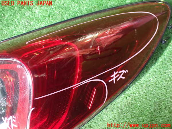 1UPJ-9236111530]C-HRハイブリッド(ZYX10)右テールランプ ジャンク_2