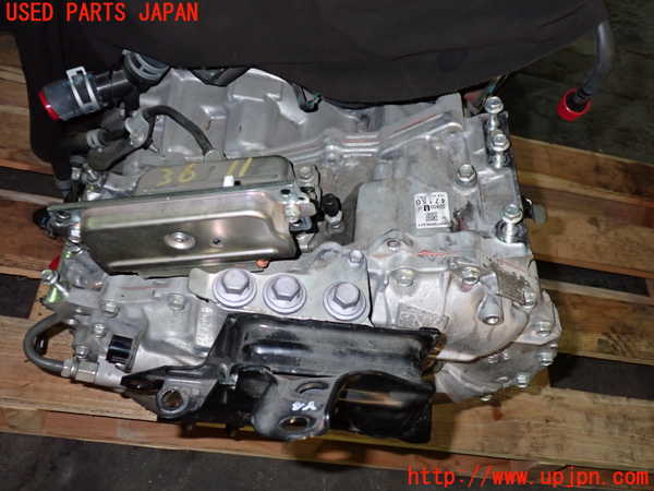 1UPJ-9236113010]C-HRハイブリッド(ZYX10)ミッション AT 2ZR-FXE 中古_2