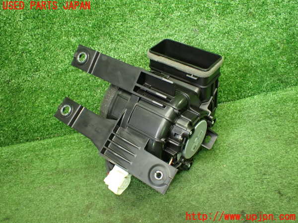 1UPJ-9236116095]C-HRハイブリッド(ZYX10)ブロアファン(ブロアーファン) 中古_3