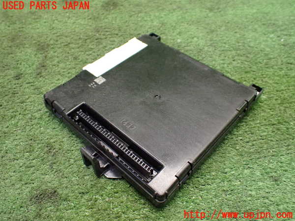 1UPJ-9236116146]C-HRハイブリッド(ZYX10)コンピューター1(MPX BODY) 中古 89221-10021_2