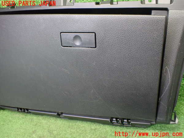 1UPJ-9236117516]C-HRハイブリッド(ZYX10)グローブボックス1 中古_2