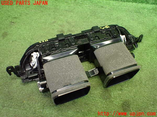1UPJ-9236117526]C-HRハイブリッド(ZYX10)エアコン吹き出し口1(真中) 中古_3