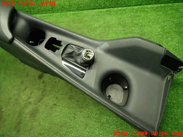 1UPJ-9236117540]C-HRハイブリッド(ZYX10)センターコンソール 中古_3