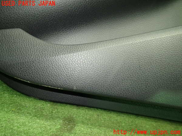 1UPJ-9236111264]C-HRハイブリッド(ZYX10)左前ドア内張り 中古_4