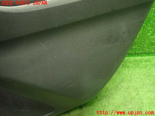 1UPJ-9236111294]C-HRハイブリッド(ZYX10)右後ドア内張り 中古_4