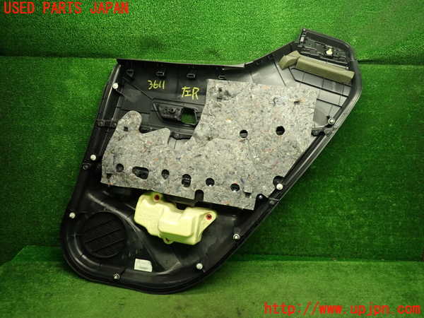 1UPJ-9236111324]C-HRハイブリッド(ZYX10)左後ドア内張り 中古_5