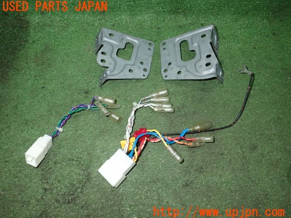 3UPJ=9236120512]ハイエースワゴン リビングサルーンEX(RZH101G)社外 ナビ オーディオハーネス 配線 ブラケット 付き 中古_2