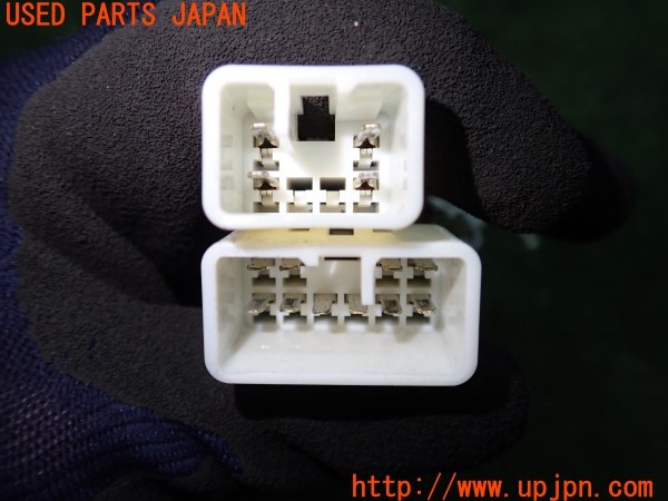 3UPJ=9236120512]ハイエースワゴン リビングサルーンEX(RZH101G)社外 ナビ オーディオハーネス 配線 ブラケット 付き 中古_4