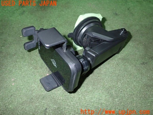 3UPJ=9236120631]ハイエースワゴン リビングサルーンEX(RZH101G)JAPAN AVE. 自動開閉 車載ホルダー スマホホルダー ワイヤレス充電器 中古_4