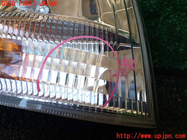 1UPJ-9236121150]ハイエースワゴン100系(RZH101G)右コーナーランプ 中古_2