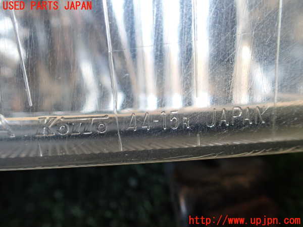 1UPJ-9236121180]ハイエースワゴン100系(RZH101G)右フォグ 中古_4