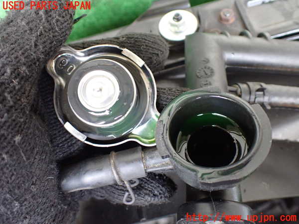 1UPJ-9236122321]ハイエースワゴン100系(RZH101G)ラジエーター1 中古_3