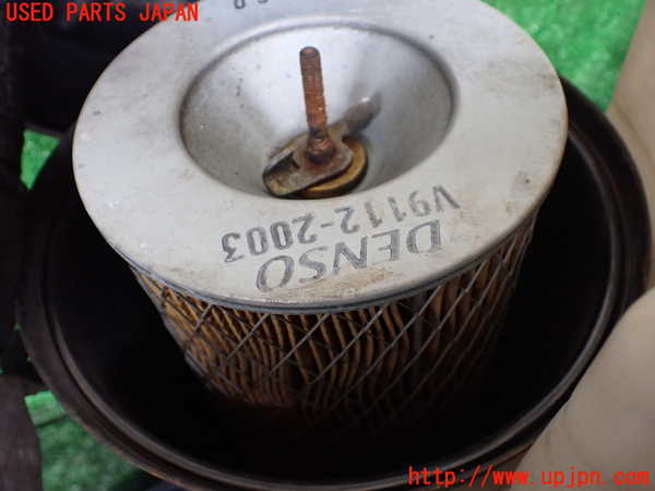 1UPJ-9236122560]ハイエースワゴン100系(RZH101G)エアクリーナーボックス 中古_3