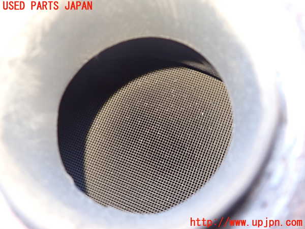 1UPJ-9236122661]ハイエースワゴン100系(RZH101G)触媒1 中古_3