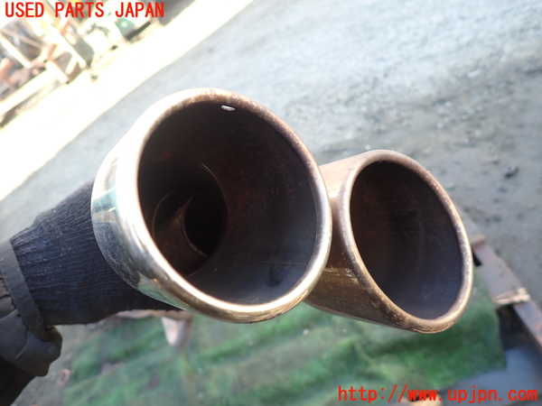 1UPJ-9236122671]ハイエースワゴン100系(RZH101G)リアマフラー1 中古_5