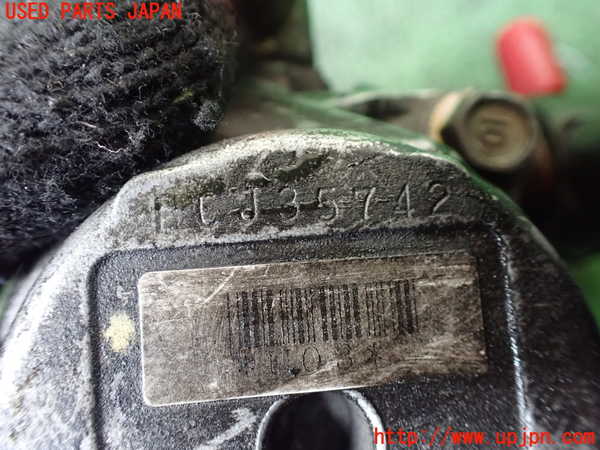 1UPJ-9236124250]ハイエースワゴン100系(RZH101G)パワステポンプ 中古_4