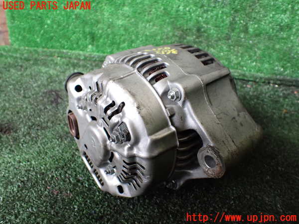 1UPJ-9236126015]ハイエースワゴン100系(RZH101G)オルタネーター(ダイナモ) 中古_2
