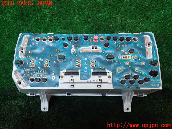 1UPJ-9236126170]ハイエースワゴン100系(RZH101G)スピードメーター 中古_3