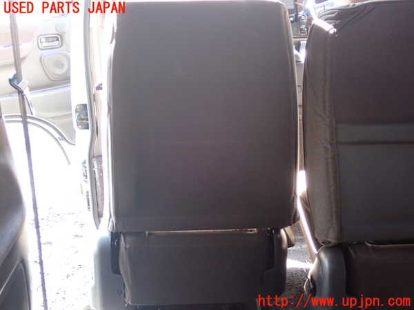 1UPJ-9236127175]ハイエースワゴン100系(RZH101G)左2列目シート 中古_5