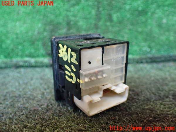 1UPJ-9236126280]ハイエースワゴン100系(RZH101G)ミラースイッチ 中古_3