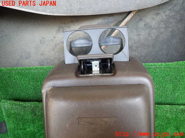 1UPJ-9236127540]ハイエースワゴン100系(RZH101G)センターコンソール 中古_2