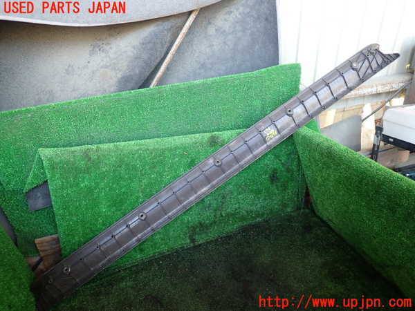 1UPJ-9236127771]ハイエースワゴン100系(RZH101G)ラゲッジトレイ1 中古_2